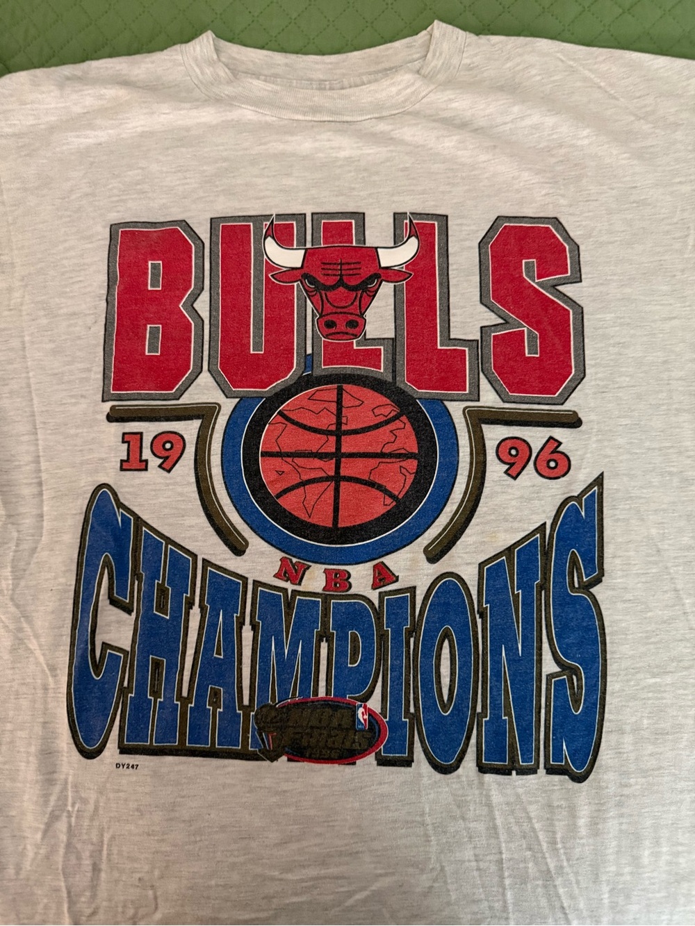 Vintage Chicago Bulls Men’s Miro Tshirt 1996 NBA Size L